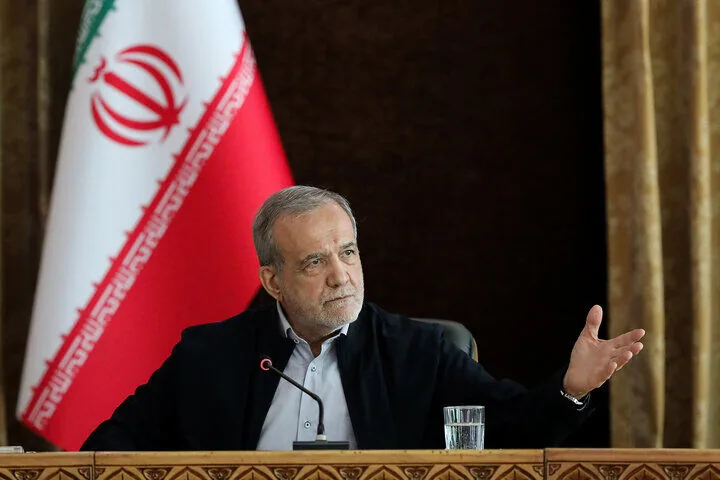 پزشکیان: بیش از هر زمانی به «جانفدا» نیاز داریم/ در برابر زیادهخواهیها کوتاه نمیآییم