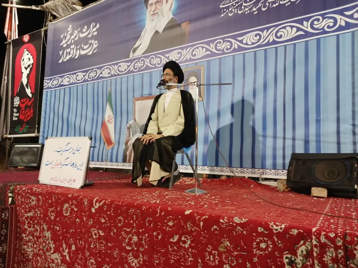حضور مستمر امام جمعه کاشان در تجمعات شبانه مردمی+ تصاویر