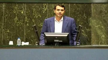 عضو کمیسیون برنامه و بودجه «قانون ممنوعیت بهکارگیری بازنشستگان» را یادآوری کرد؛ با چه مجوزی نامه سازمان اداری جایگزین قانون مجلس یا مجوز رهبری شده؟!