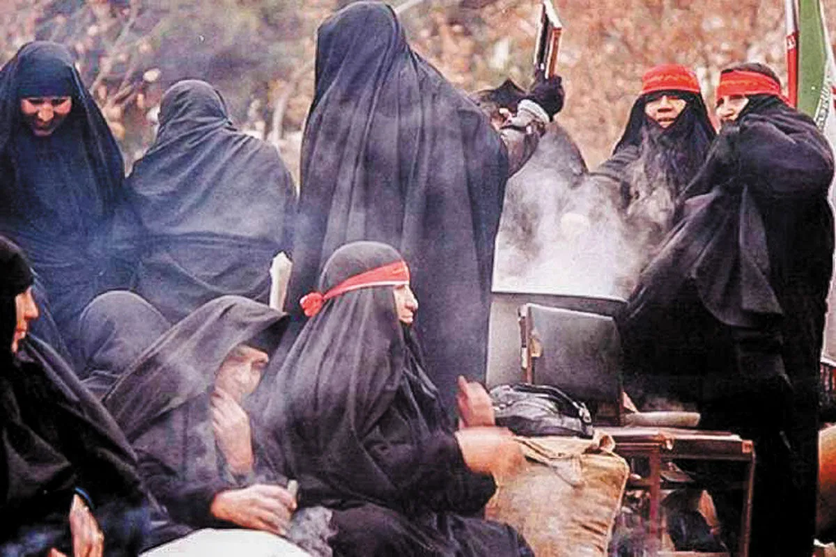 ۴ ماه در انفرادی بغداد؛ روایت زنی که قرآن را همدم روزهای اسارت کرد/ آخرین نماز را کنار هم خواندیم