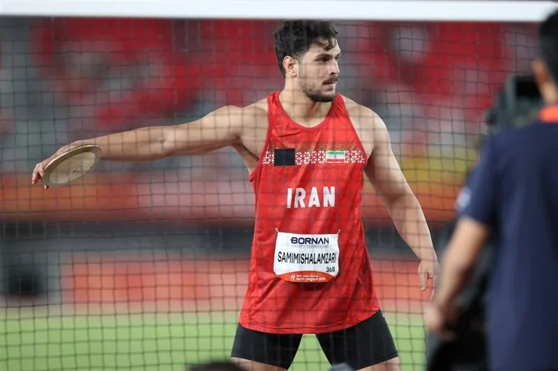 صمیمی: خدا به من پسگردنی زد تا راهم را گم نکنم
