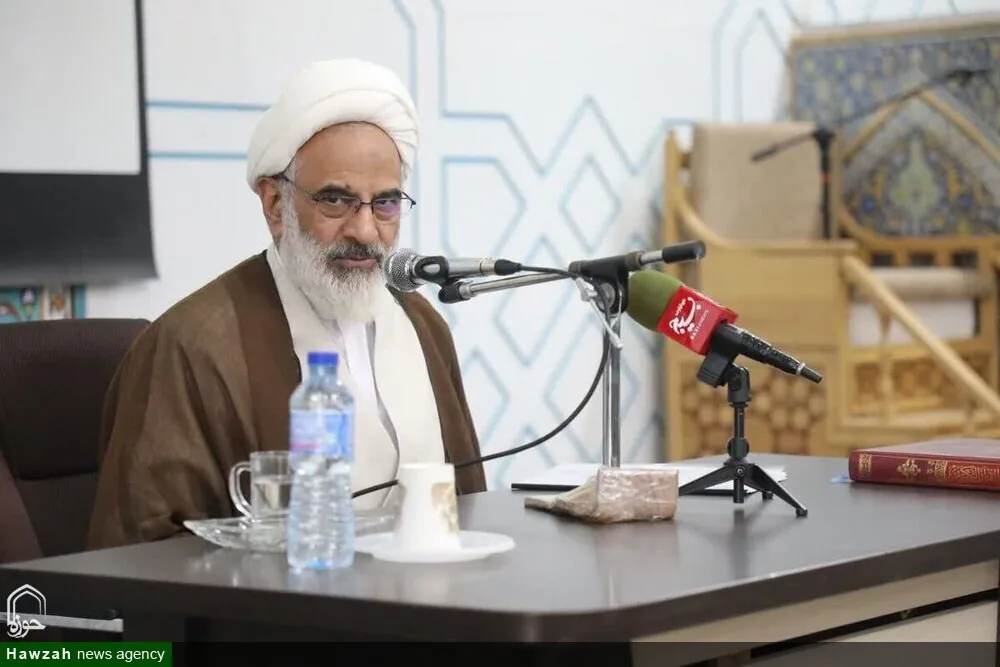 روحانیت در خط مقدم مقابله با تحریف دین و شبههافکنی قرار دارد