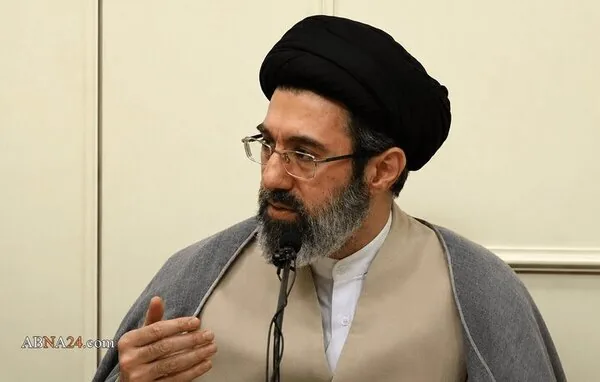 روش تشخیص حضور آیتالله مجتبی خامنهای از روی کفشهایش | ببینید