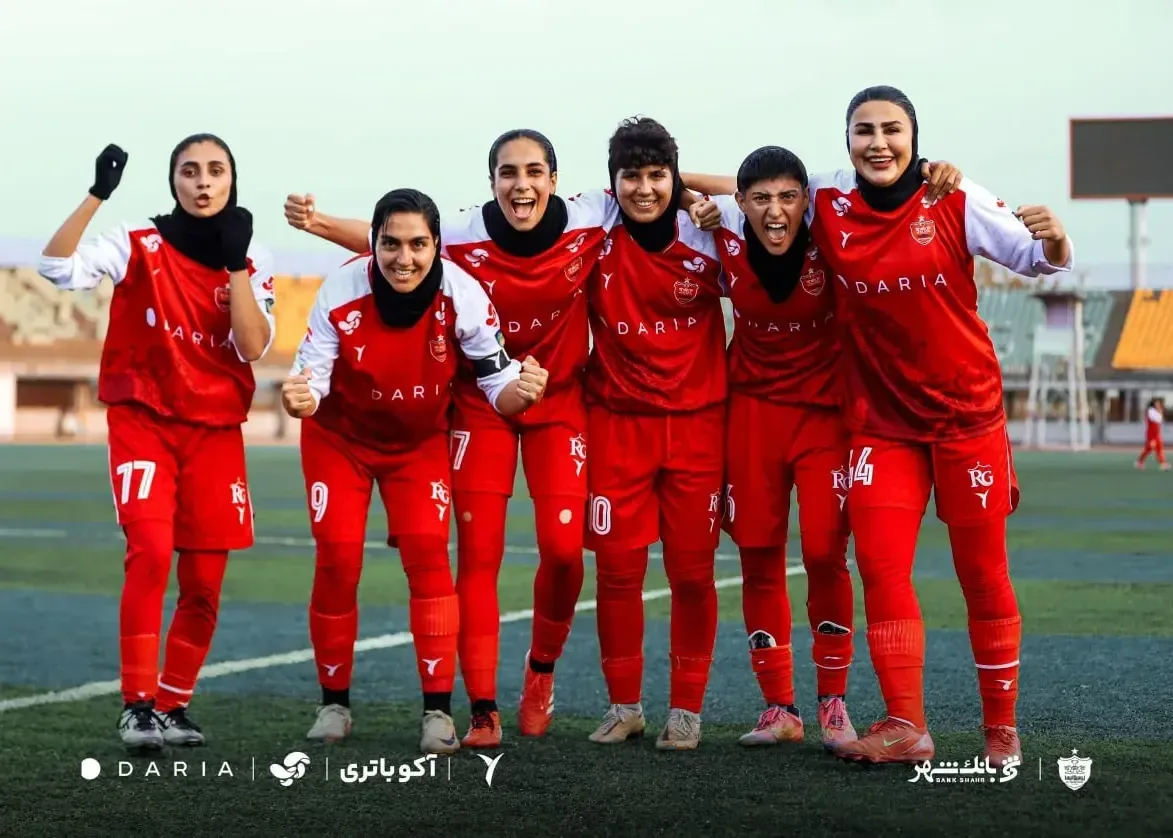 زنان پرسپولیس: صدر حتی با باخت داربی!