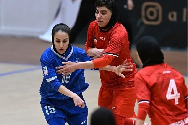توفان آبیها در رفسنجان؛ استقلال با ۱۲ گل فصل را آغاز کرد