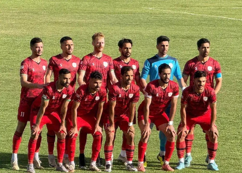 جنجالهای بازی صدرنشین لیگ ادامه دارد
