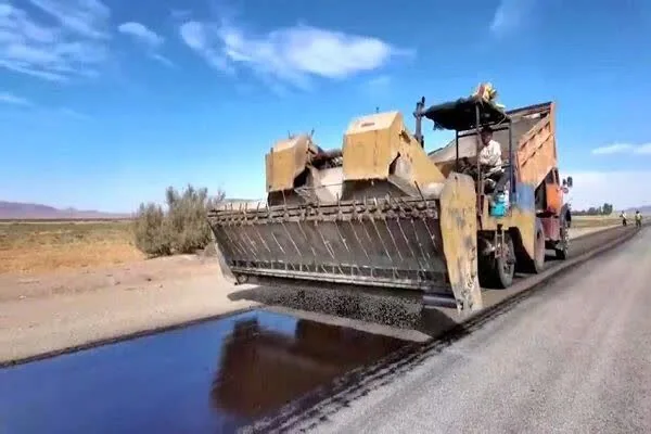 «۳۸» کیلومتر از محورهای روستایی قم زیر پوشش آسفالت حفاظتی رفت