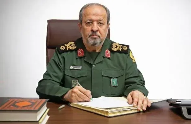 کنایه سرپرست وزارت دفاع به آمریکا / قدرت موشکی ما معادلات را عوض کرد