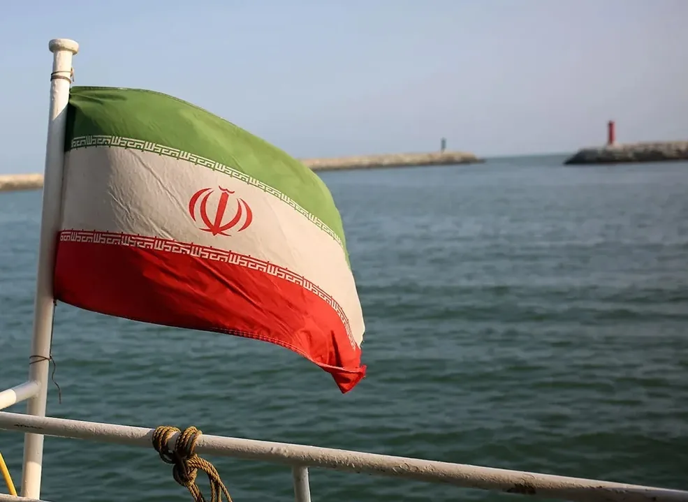 مقام آگاه: تردد شناورهای متخلف در تنگه هرمز بهطور کامل متوقف شد