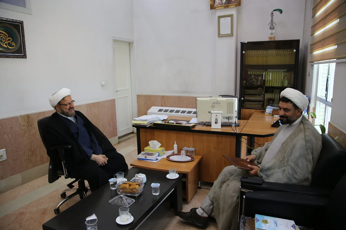 گزاره «تعطیلی مجلس» کذب است