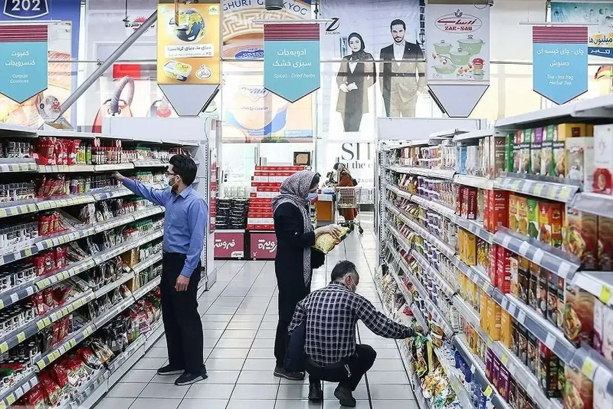 وزیر اقتصاد: درباره افزایش رقم کالابرگ هنوز تصمیمات نهایی نشده و مردم فعلا باید صبر کنند/ اقداماتی اقتصادی از سوی دولت در حال انجام است که اگر به تصویب برسند، اخبار خوبی خواهد بود