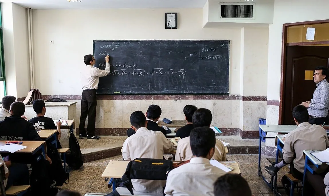 ۱۵ آبان؛ آخرین مهلت ثبتنام دانشآموزان جامانده از تحصیل/برگزاری آزمون استخدامی جدید آموزشوپرورش هنوز قطعی نیست