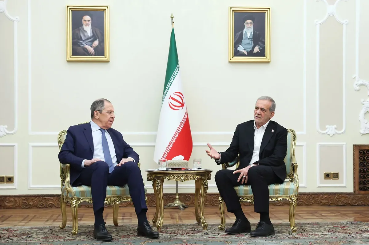 لاوروف با پزشکیان دیدار کرد
