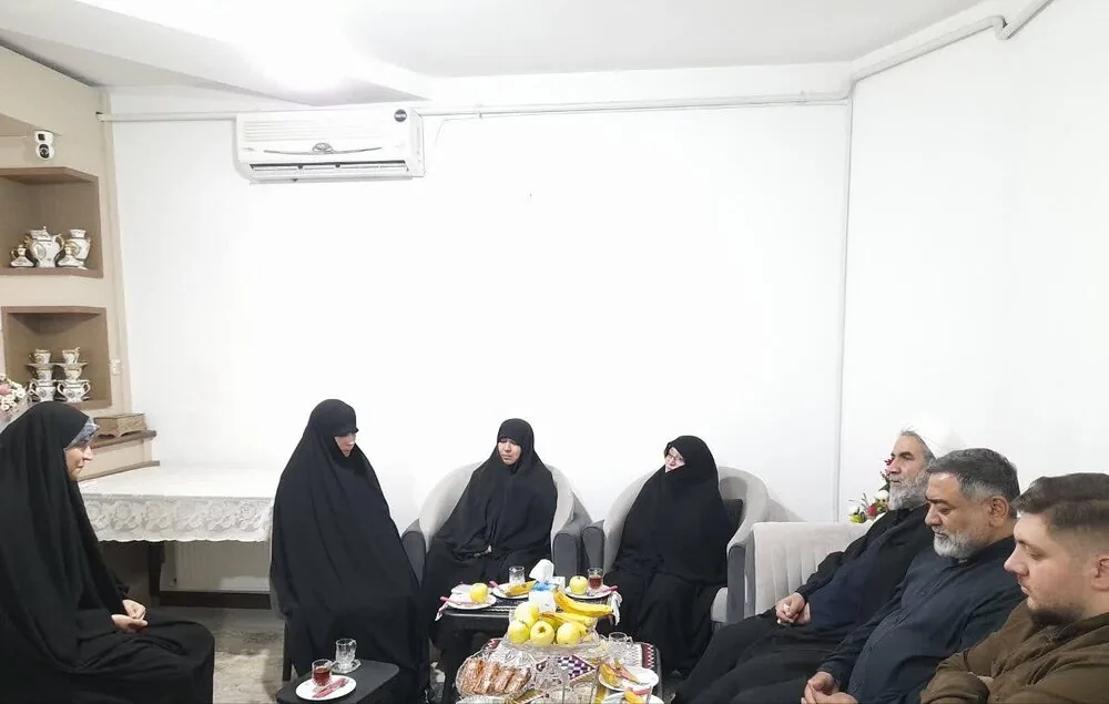 حوزه علمیه خواهران پیشتاز عرصه پژوهش و تحقیق است/حوزه های علمیه و روحانیت فاصله‌ای با مردم ندارند