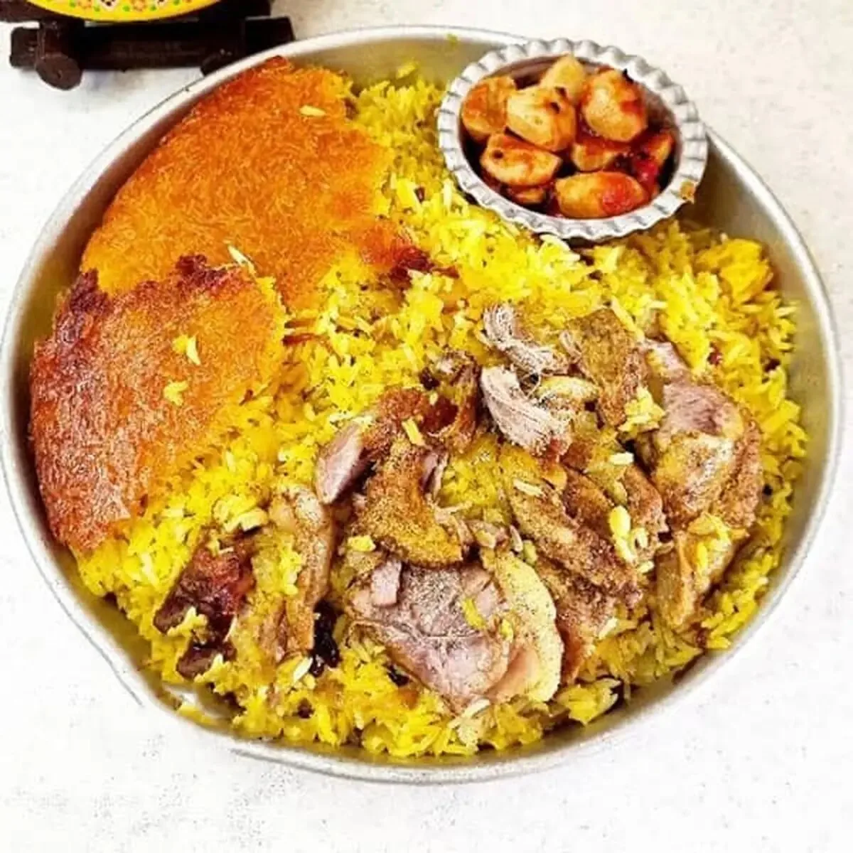 ته‌چین مرغ و سیب‌زمینی شمالی؛ یک غذای مجلسی اما محلی خوشمزه با طعم متفاوت
