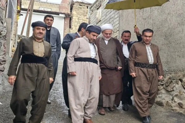تقدیر نماینده ولیفقیه در کردستان از علمای اهل سنت روستای انجمنه