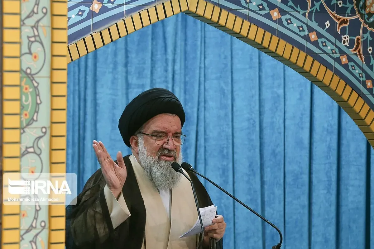 آیت الله خاتمی: ایران خار چشم و استخوان در گلوی آمریکا است