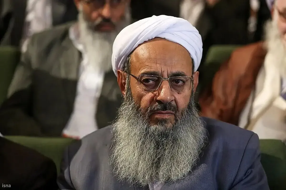 شماری از علما، استادان حوزه و کارگران مسجد مکی با عنوان «اتباع» بازداشت یا رد مرز شدهاند/ خوب میدانیم این موضوع مربوط به اتباع نیست، بلکه تسویهحساب و فشار سیاسی است/ اگر جلوی تندروها گرفته نشود، خدا میداند کشور و ملت با چه سرنوشت سختی مواجه خواهند شد