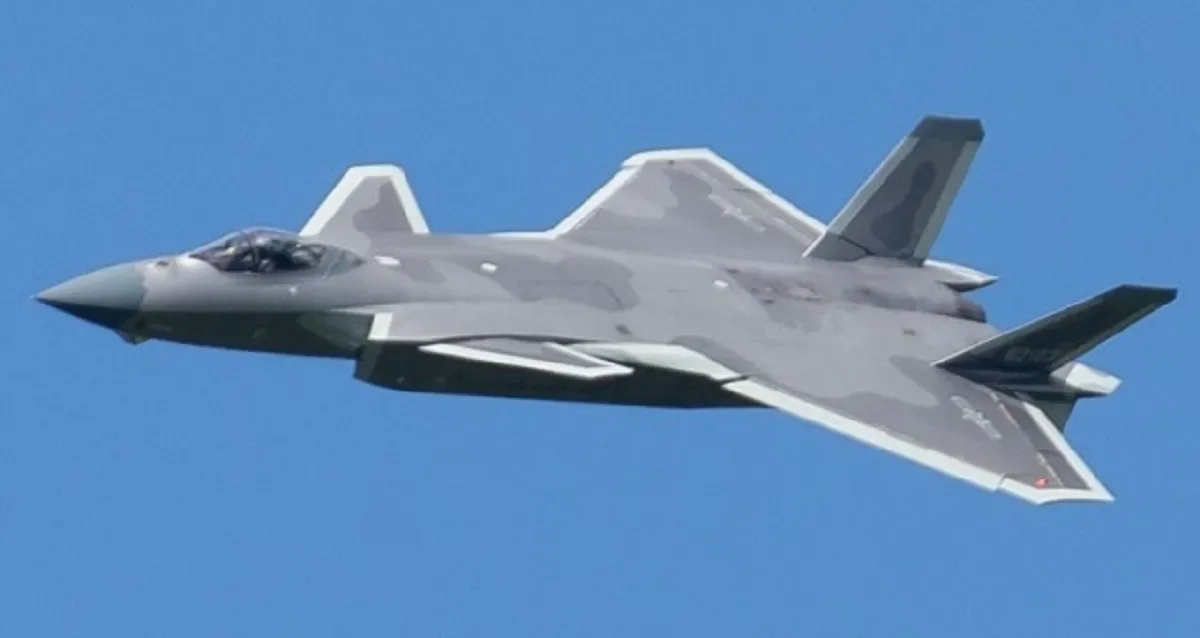 جنگنده J-20S چین میتواند اهداف متحرک دریایی را با دقت نشانه بگیرد