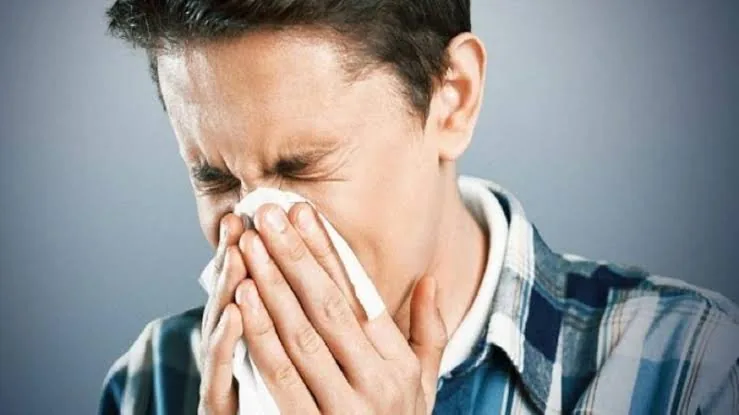 معنی عطسه در ساعات مختلف روز - فال عطسه واقعی 