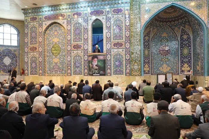 امام‌جمعه ایلام: آمریکا قدرت دفاع از پایگاه‌های خود را نیز از دست داده است