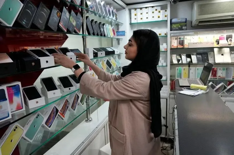 عقب نشینی قیمتها در بازار موبایل/ قیمت این گوشی ها کاهش یافت
