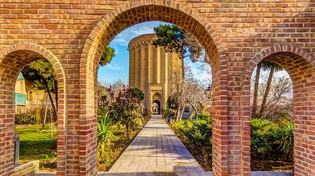 اوایل آبان کجا برویم؟ ۴ مقصد طبیعی و تاریخی اطراف تهران برای یک آخرهفته متفاوت