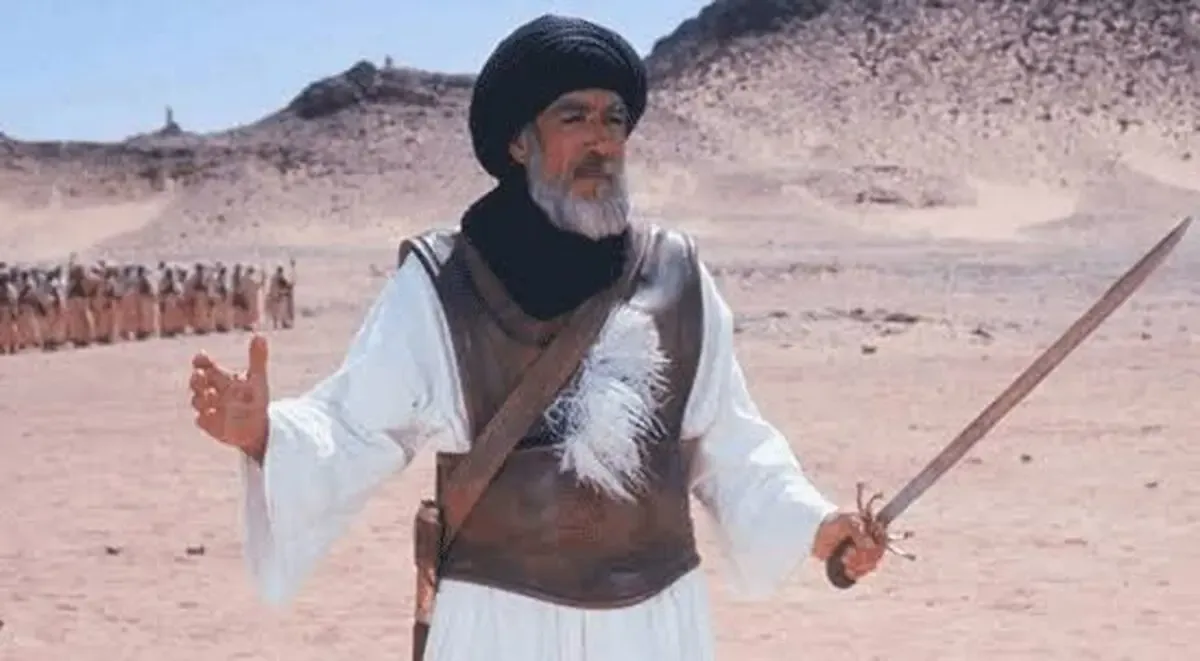 سفر در زمان؛ «بهروز وثوقی و آنتونی کوئین» در پشت صحنه فیلم کاروانها؛ سال 56