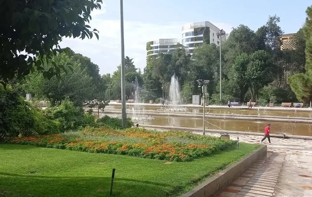 جاهای دیدنی نزدیک کاخ نیاوران
