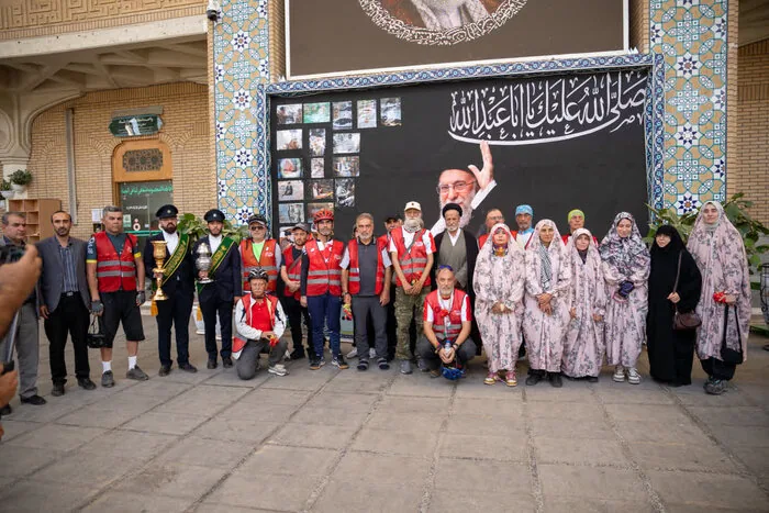 حضور کاروان دوچرخه سواران دوستی ترکیه در حرم مطهر بانوی کرامت
