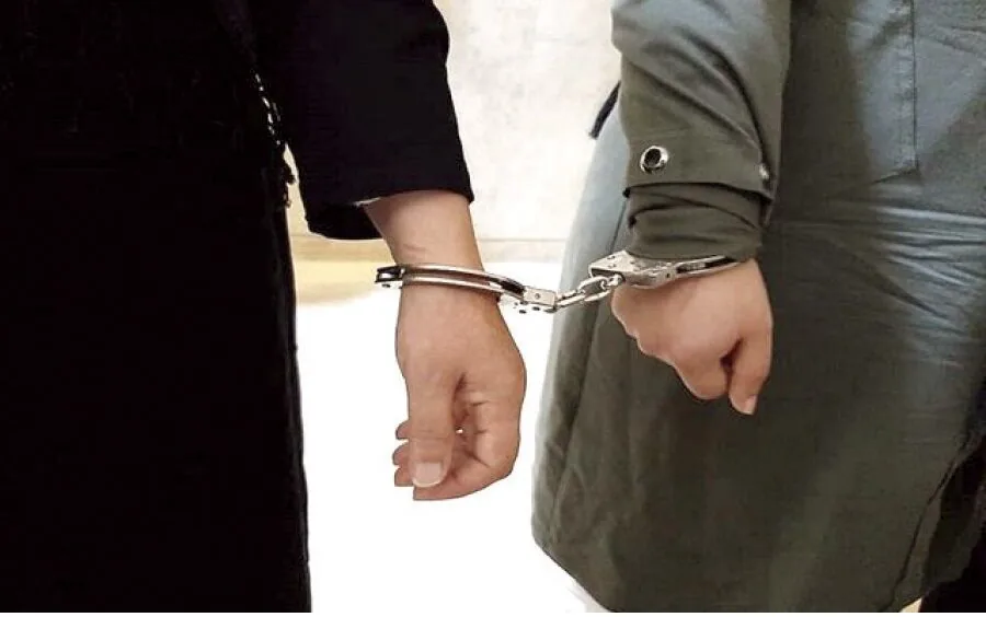 دستگیری دو زن جیببر؛ متهمان با سیمکارتهای مسروقه خرید اعتباری میکردند