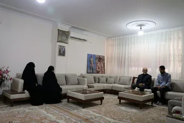 رئیس ستادکل نیروهای مسلح در دیدار با خانواده شهید سرلشکر محمد صالح اسدی: ایران مرهون مجاهدتهای خاموش است + عکس