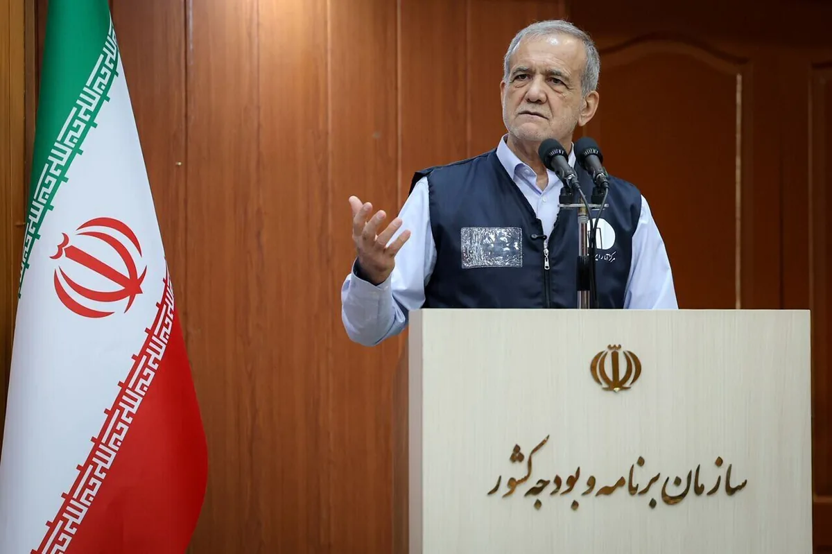 پزشکیان: هرکس ادعای درستکاری دارد، این گوی و این میدان/ مردم عدالت و حق را نمیبینند، بلکه دعواهای ما را مشاهده میکنند
