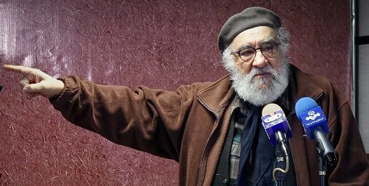 داریوش ارجمند ۸۱ ساله مجری تلویزیون شد