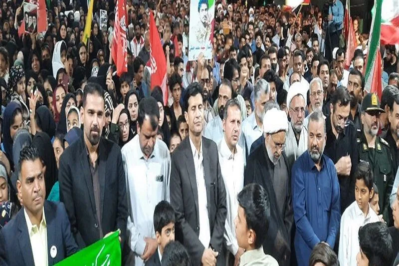 طنین حمایت از ولایت و رزمندگان اسلام در ایرانشهر + فیلم