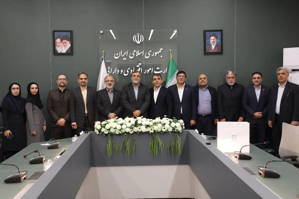 استقبال معاون وزیر اقتصاد از عملکرد بانک مسکن در تامین مالی پروژهها
