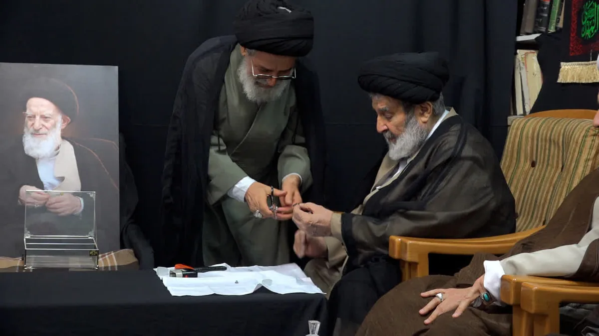 شکستن مهر مرحوم آیتالله العظمی شبیریزنجانی + تصاویر