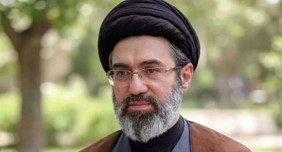 تصویری دیده نشده از آیت الله سید مجتبی خامنه ای