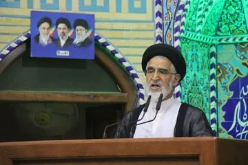 امام جمعه موقت یزد: بدعهدی آمریکا، ضرورت هوشیاری و وحدت را دوچندان کرده است
