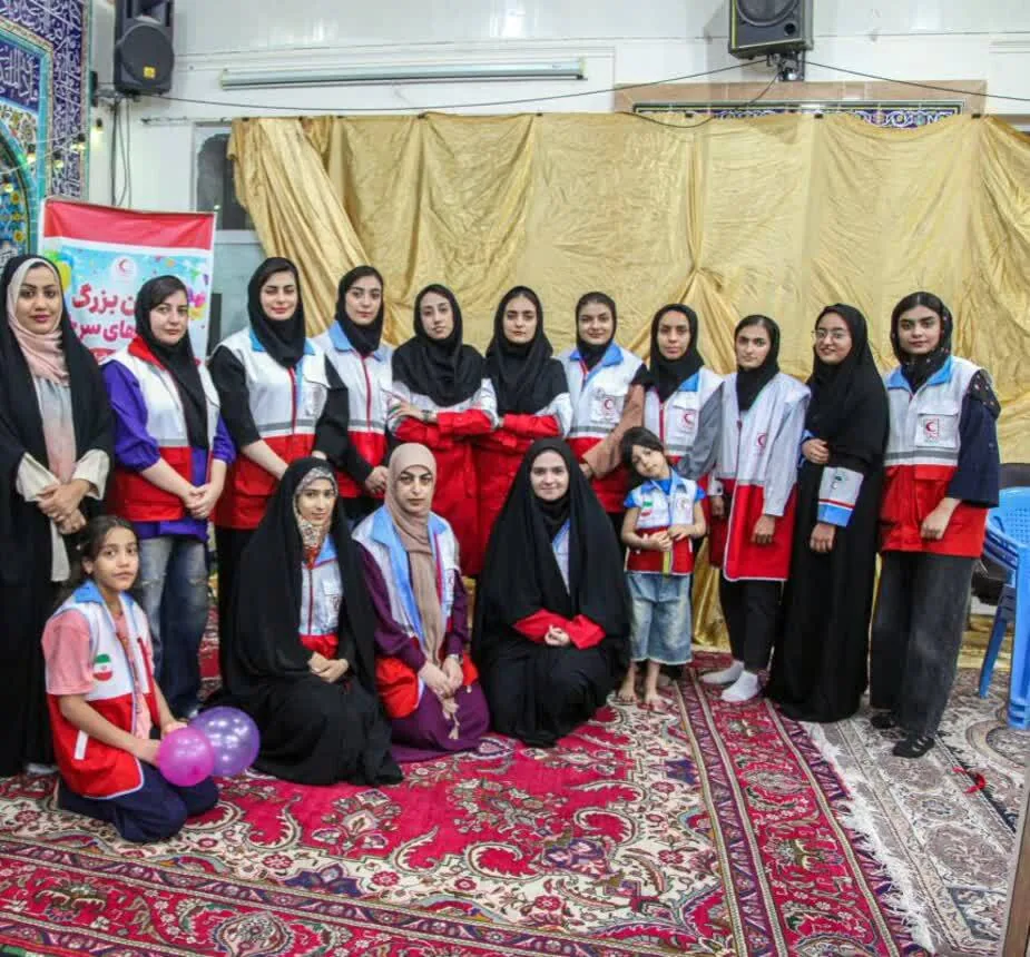 برگزاری جشن بزرگ «غنچه‌های سرخ» در لار به روایت تصاویر
