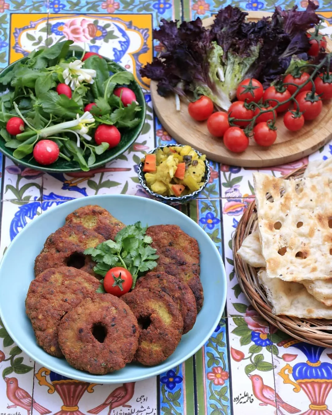 تزیین میز غذا ایرانی