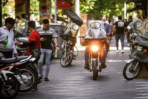 ایجاد ۱۴ کیلومتر مسیر ویژه موتورسیکلت در تهران/ انتخاب بزرگراه محلاتی به عنوان پایلوت