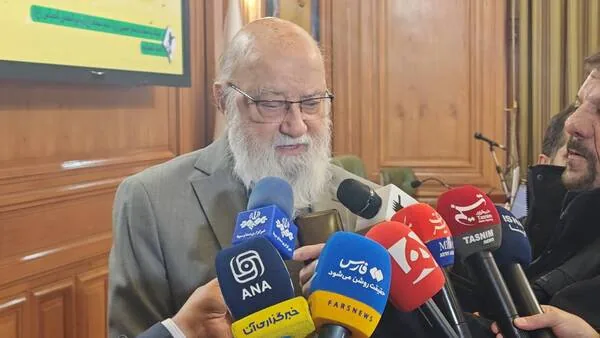 واکنش چمران به ادعای تخریب میادین برای تردد متروباسها +فیلم