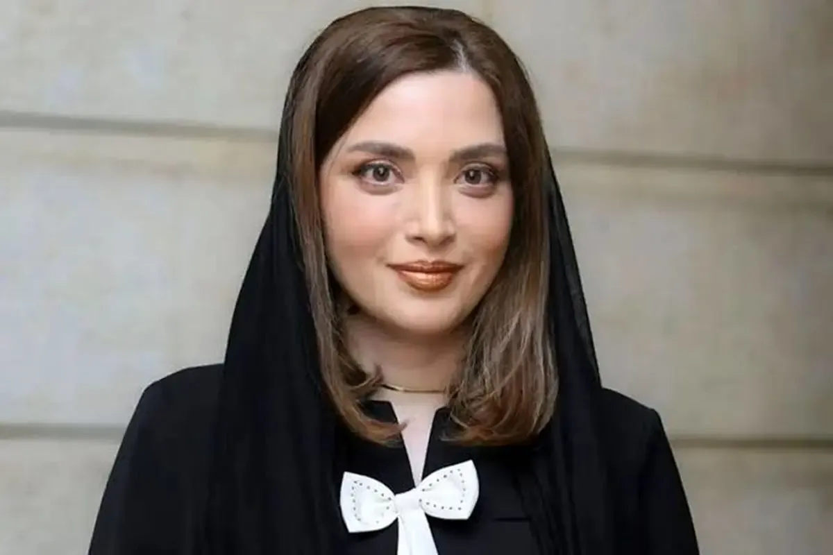 بهنوش طباطبایی با استایل راهبهای در عزای اکبر عبدی