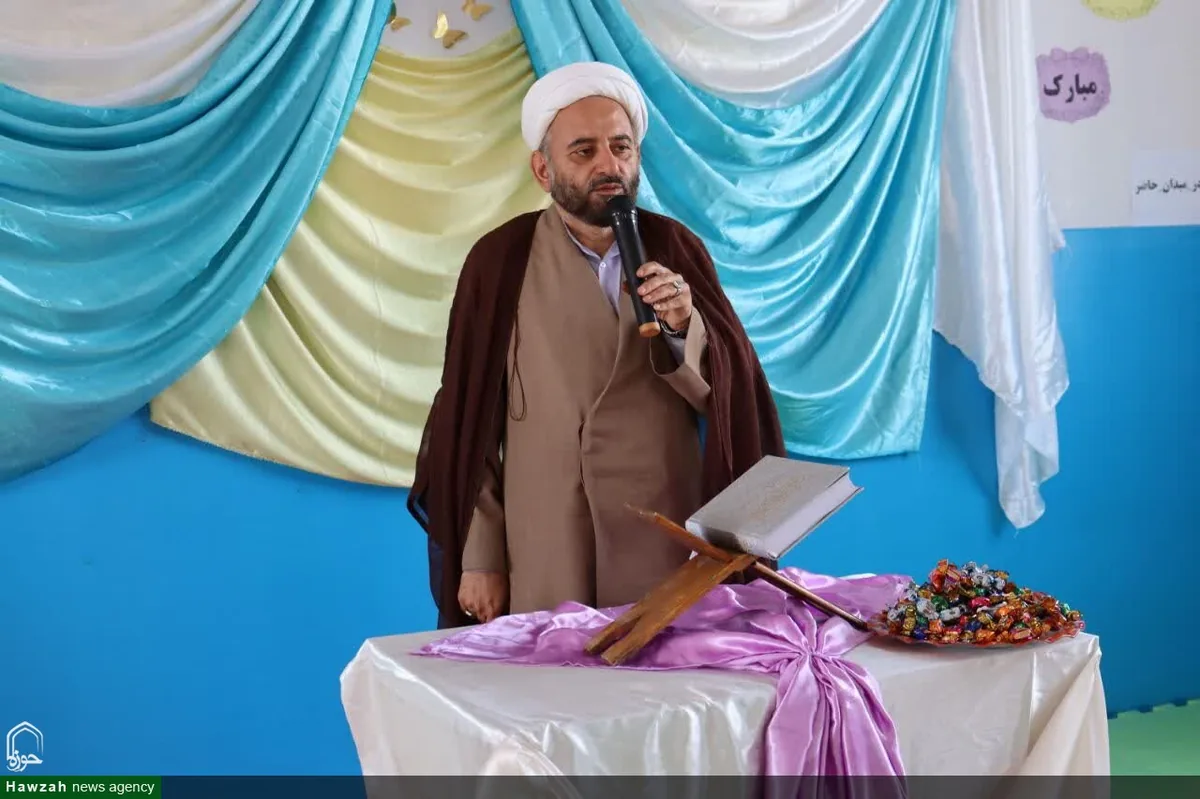 فرهنگ انفاق باید از دوران کودکی در دانشآموزان نهادینه شود