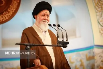 علمالهدی: قبل از شهادت قائد، نظر اداره کشور بر روی آیت الله سید مجتبی خامنهای بود/ این نبوده که ما چون به آقا علاقه داشتیم، بگوییم آقازاده بیاید