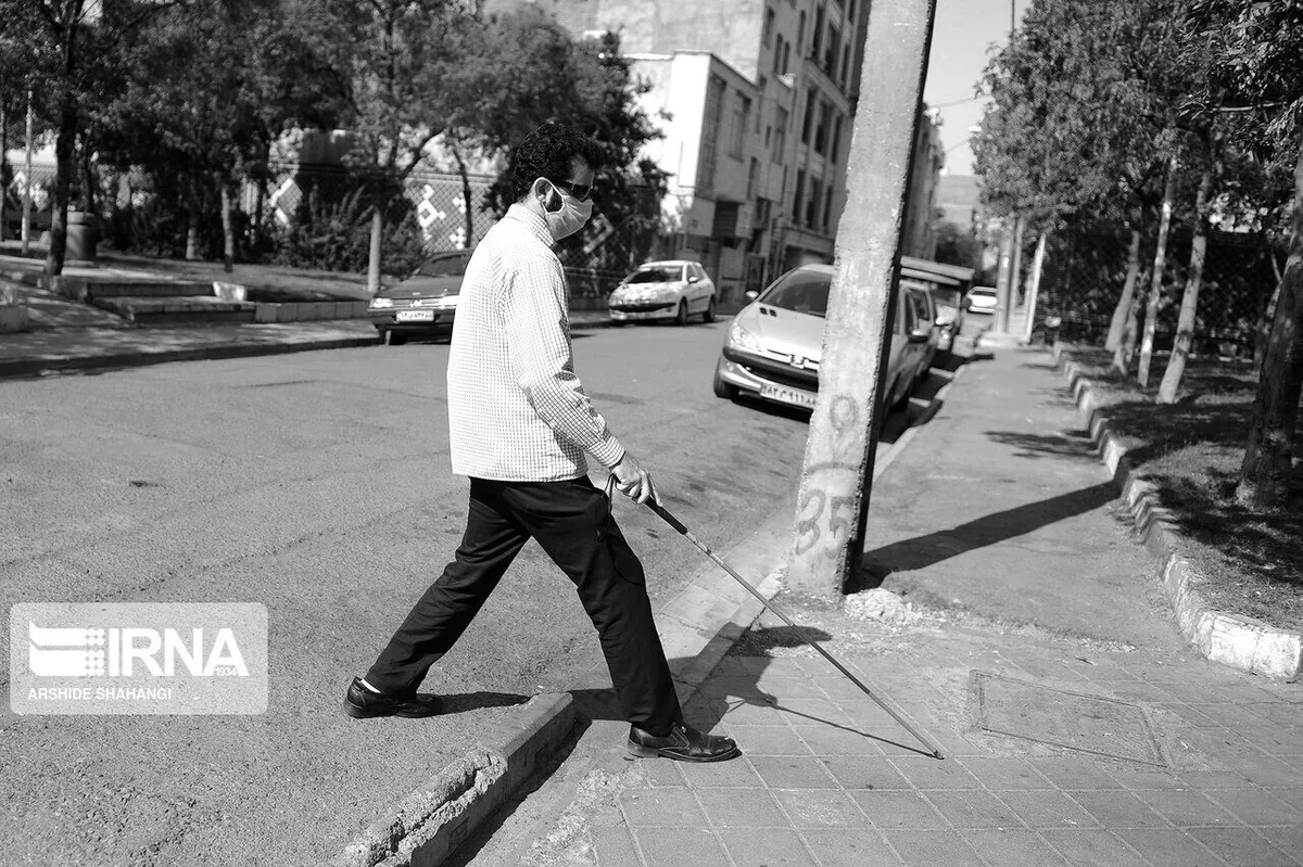 عصای سفید در حاشیه/ فاصله از مرکز، نابینایی را سختتر میکند