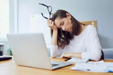 هفت عادت روزانهای که بیسروصدا مغز شما را نابود میکند