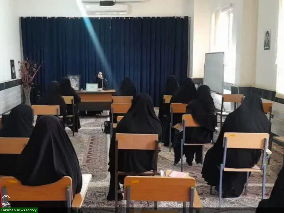 برگزاری کارگاه «از کشاکش نقش ها تا آرامش درون» در مدرسه خواهران پلدختر