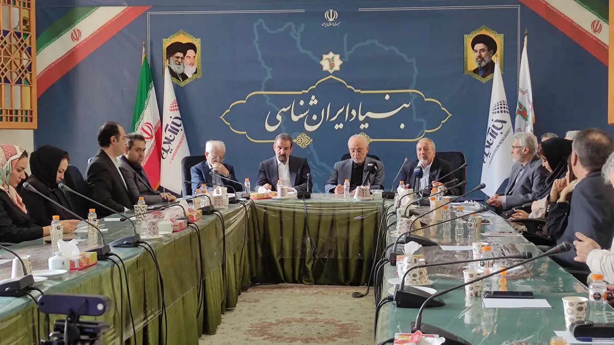 صالحی: شناخت ایران بدون شناخت دیگر کشورها کامل نیست